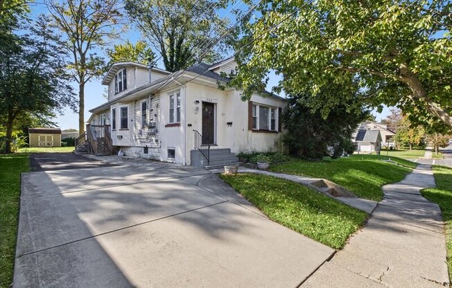504 CEDARCROFT AVE