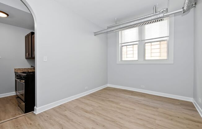 2 beds, 1 bath, 875 sqft, $2,400, Unit GARDEN