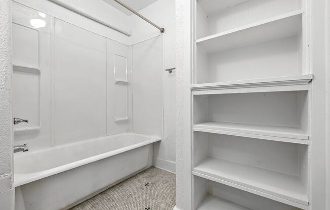 1 bed, 1 bath, 500 sqft, $925, Unit 506
