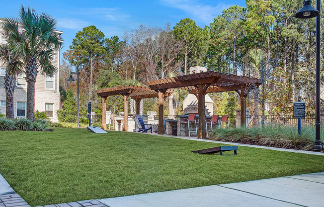 Resident Outdoor Entertainment Area at Central Island Square, South Carolina