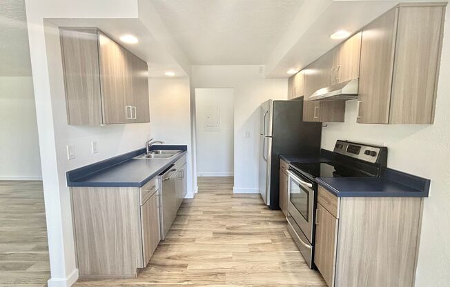 3 beds, 2 baths, 985 sqft, $2,495, Unit 401