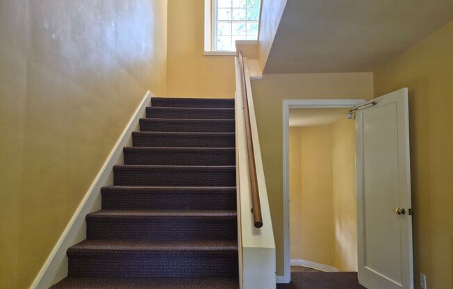 1 bed, 1 bath, 740 sqft, $1,630, Unit 39