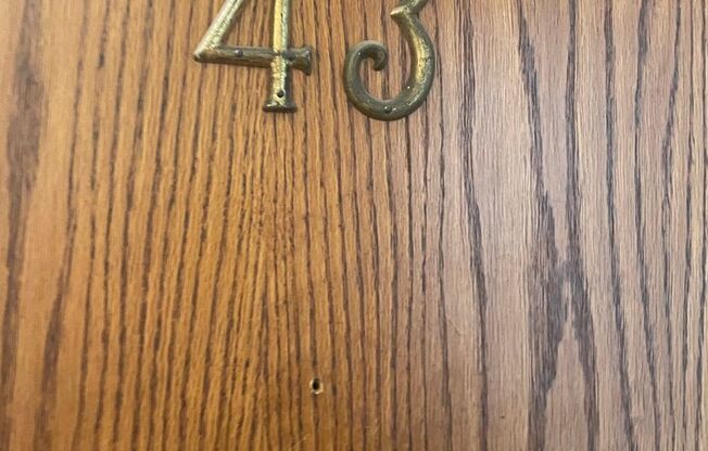 1 bed, 1 bath, 725 sqft, $1,150, Unit 1220-043