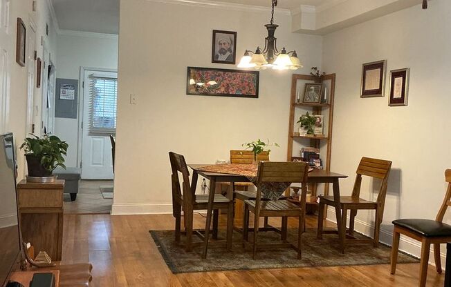 1 Bedroom/2 .5 Bath Condo located in River Station Condominiums!
