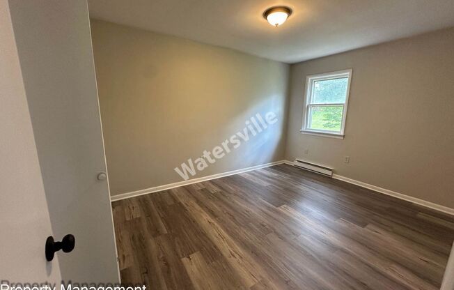 1 bed, 1 bath, 700 sqft, $1,245, Unit Apartment 13