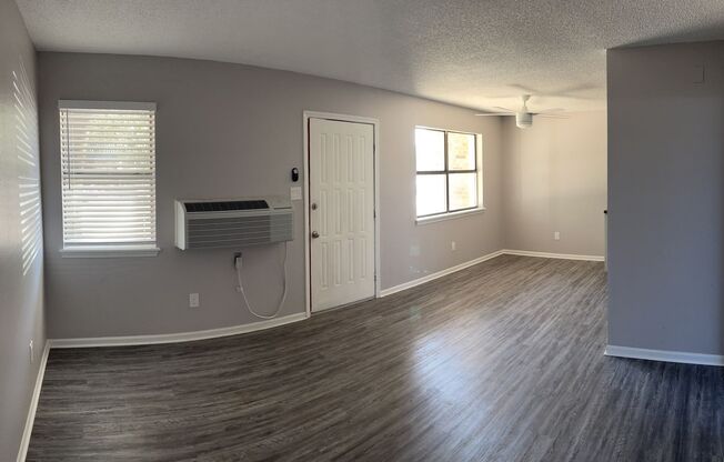 1 bed, 1 bath, 650 sqft, $695, Unit A4