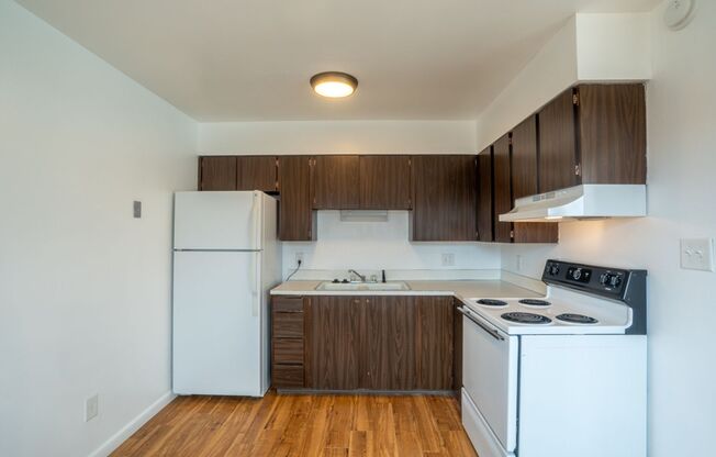 2 beds, 1 bath, 715 sqft, $995, Unit F206