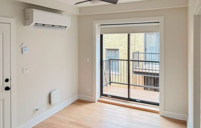 Studio, 1 bath, 325 sqft, $1,975, Unit 2237.5-1E