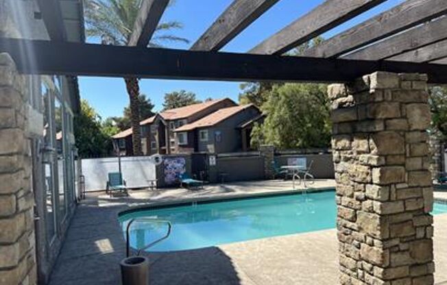 2 beds, 2 baths, $1,300, Unit #2012