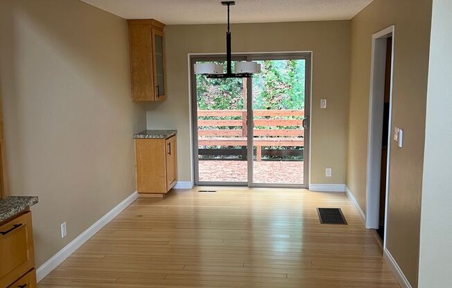 2 beds, 1.5 baths, $4,200