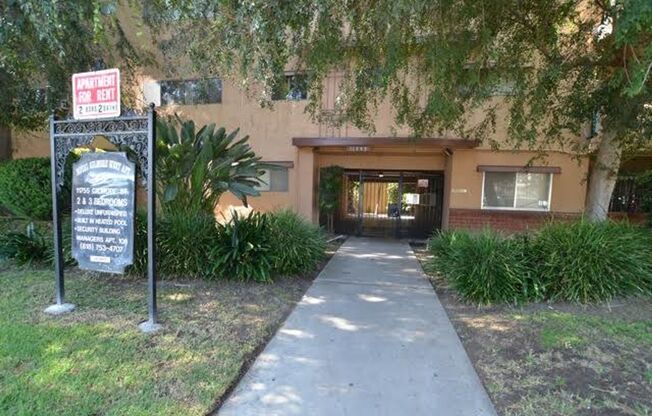 Gilmore Apts.. Beautiful Newly Remodeled Apartments...CALL NOW!