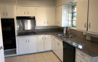 1105 N SYLVANIA AVE