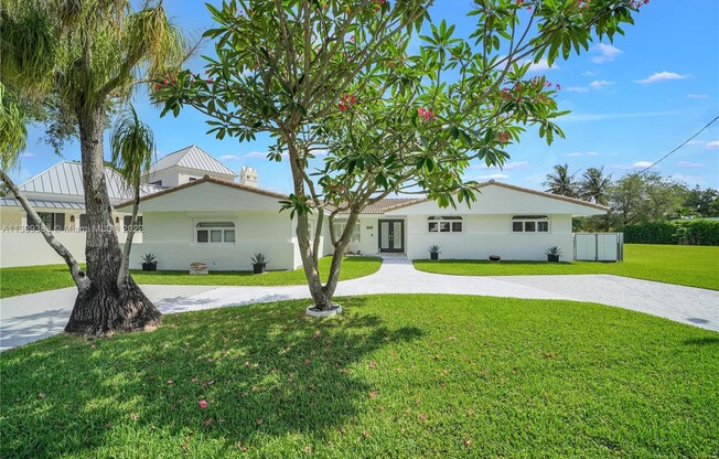 6485 SW 52 ST