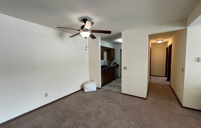 2 beds, 1 bath, 965 sqft, $1,625, Unit 7749CD