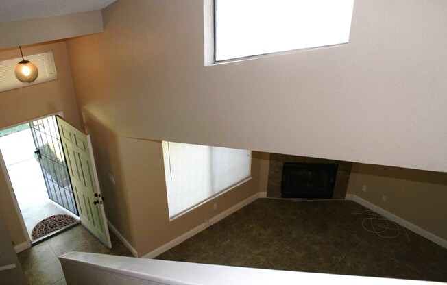 2 beds, 1.5 baths, $1,650, Unit UNIT B