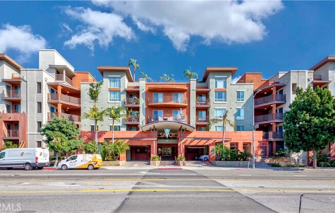 2 beds, 2 baths, 1,042 sqft, $3,600