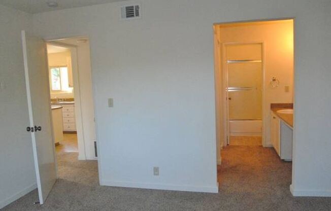 1 bed, 1 bath, 695 sqft, $1,950, Unit 425