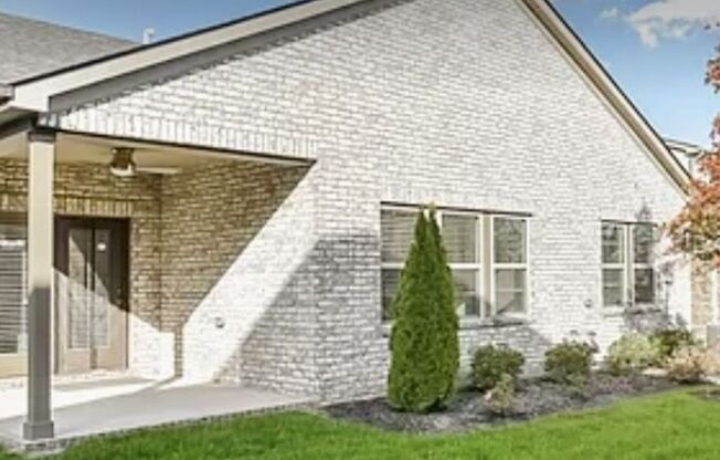 Beautiful home in Foxland Harbor