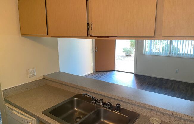 1 bed, 1 bath, 575 sqft, $944, Unit 135