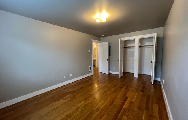 2 beds, 1 bath, $2,095, Unit 03