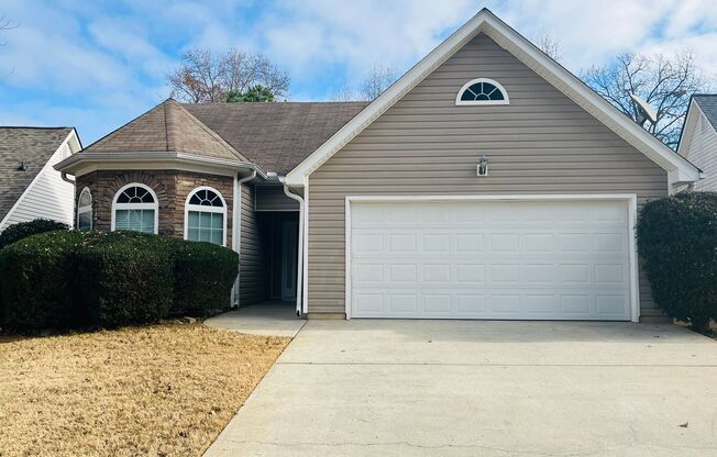 Welcome home! 3 Bedroom 2 Bath home in Summergrove Community! Must See!