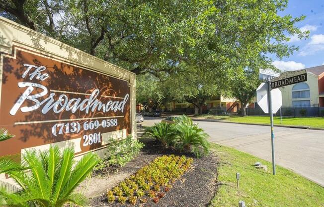 2801 N BROADMEAD HOUSTON