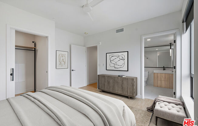 2 beds, 2 baths, 1,058 sqft, $5,495, Unit 621