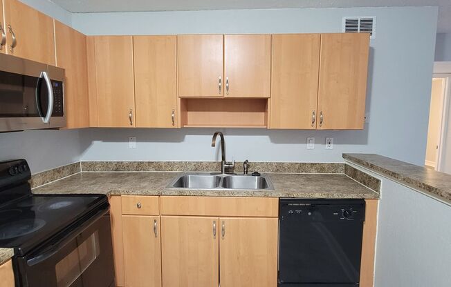 2 beds, 1 bath, $1,500