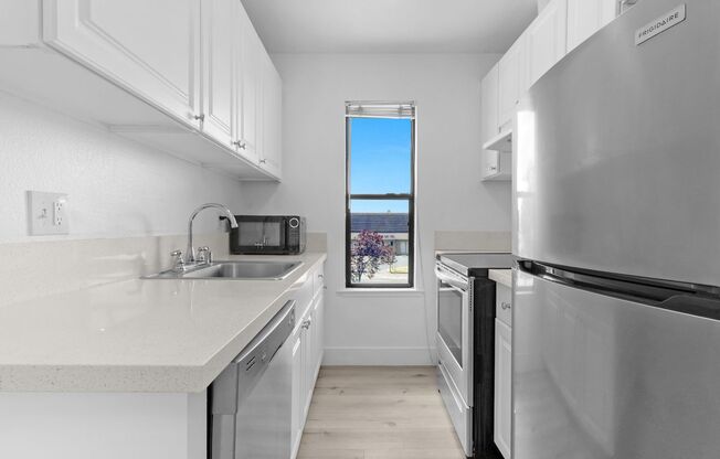 Studio, 1 bath, $1,300, Unit 9
