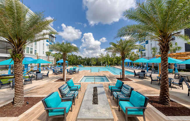 Ciel Luxury Apartments | Jacksonville, FL | Outdoor Fire Pit