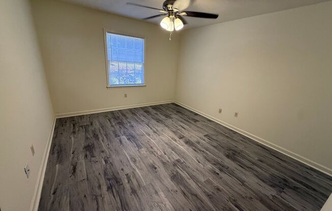 2 beds, 1 bath, 1,100 sqft, $1,325, Unit 408-2