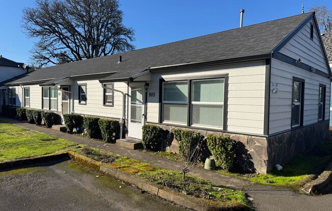 Lynwood Apartments