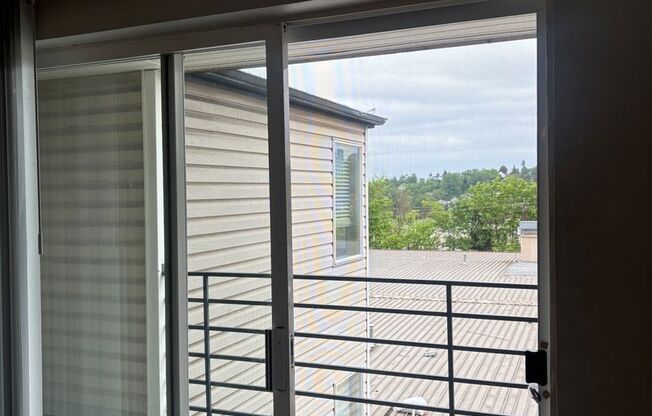 1 bed, 1 bath, 715 sqft, $1,750, Unit 304