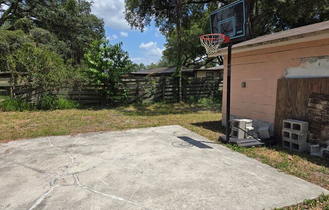 3 beds, 1 bath, $1,695