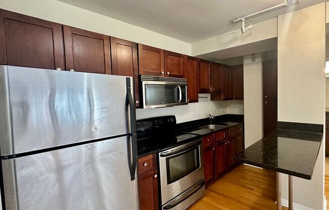 1 bed, 1 bath, 700 sqft, $1,925, Unit 418-1302