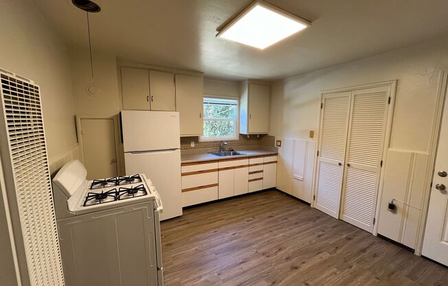 1 bed, 1 bath, $2,150