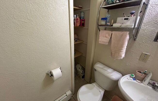 1 bed, 1 bath, $850, Unit 314