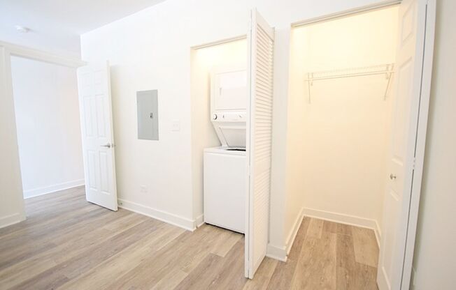 1 bed, 1 bath, 727 sqft, $1,850, Unit 946