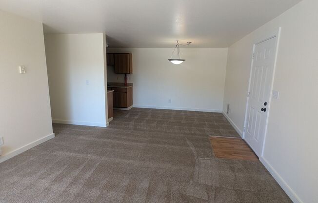 2 beds, 1 bath, $1,900, Unit # #A 201