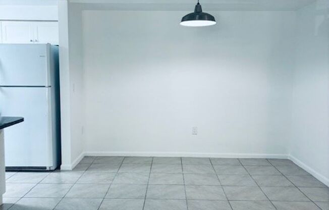 3 beds, 2 baths, 1,700 sqft, $3,050, Unit 08-203