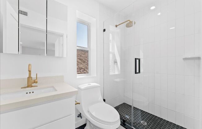 4017 1/2 MONT CLAIR ST