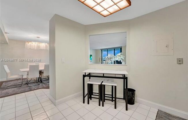 2 beds, 2 baths, $3,500, Unit # 3302
