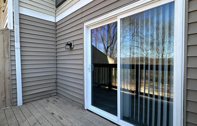 2 beds, 1.5 baths, 1,010 sqft, $1,575, Unit 71H