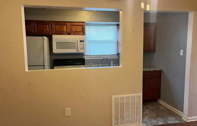 2 beds, 1 bath, $775