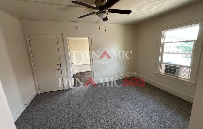 Upper Level 2BR/1BA in Downtown Sioux Falls