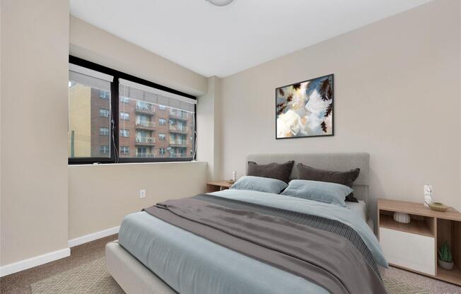 172 18 JAMAICA AVE
