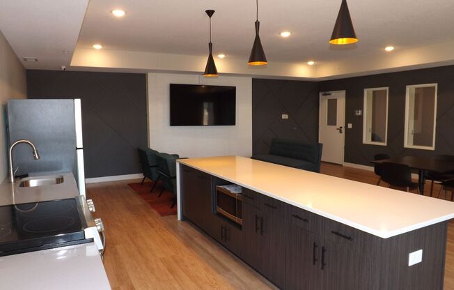 3373 W Saint Germain St