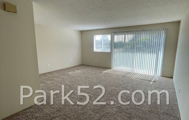 1/2 Off 1st Full Month! 2 Bedroom 2nd Floor Apartment in Tacoma - 3602 S 15th Street #3