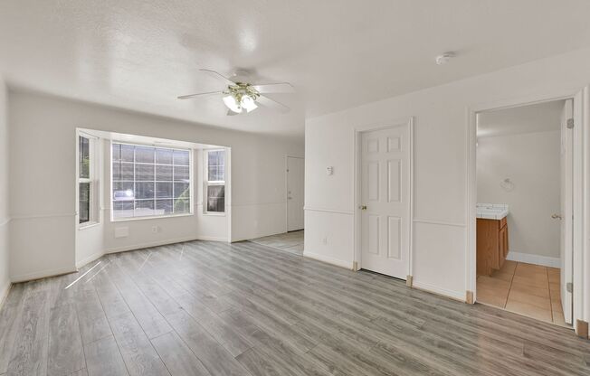 2 beds, 1.5 baths, 1,200 sqft, $1,450, Unit I-1