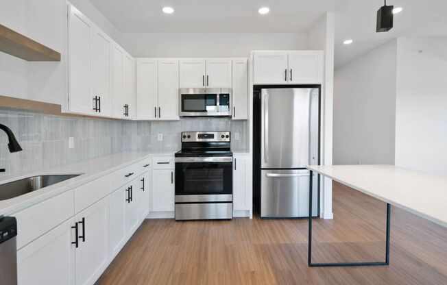 2 beds, 2 baths, 1,016 sqft, $2,550, Unit 502